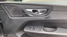 Volvo XC60 2.0 B5P Plus Dark 5dr AWD Geartronic Petrol Estate